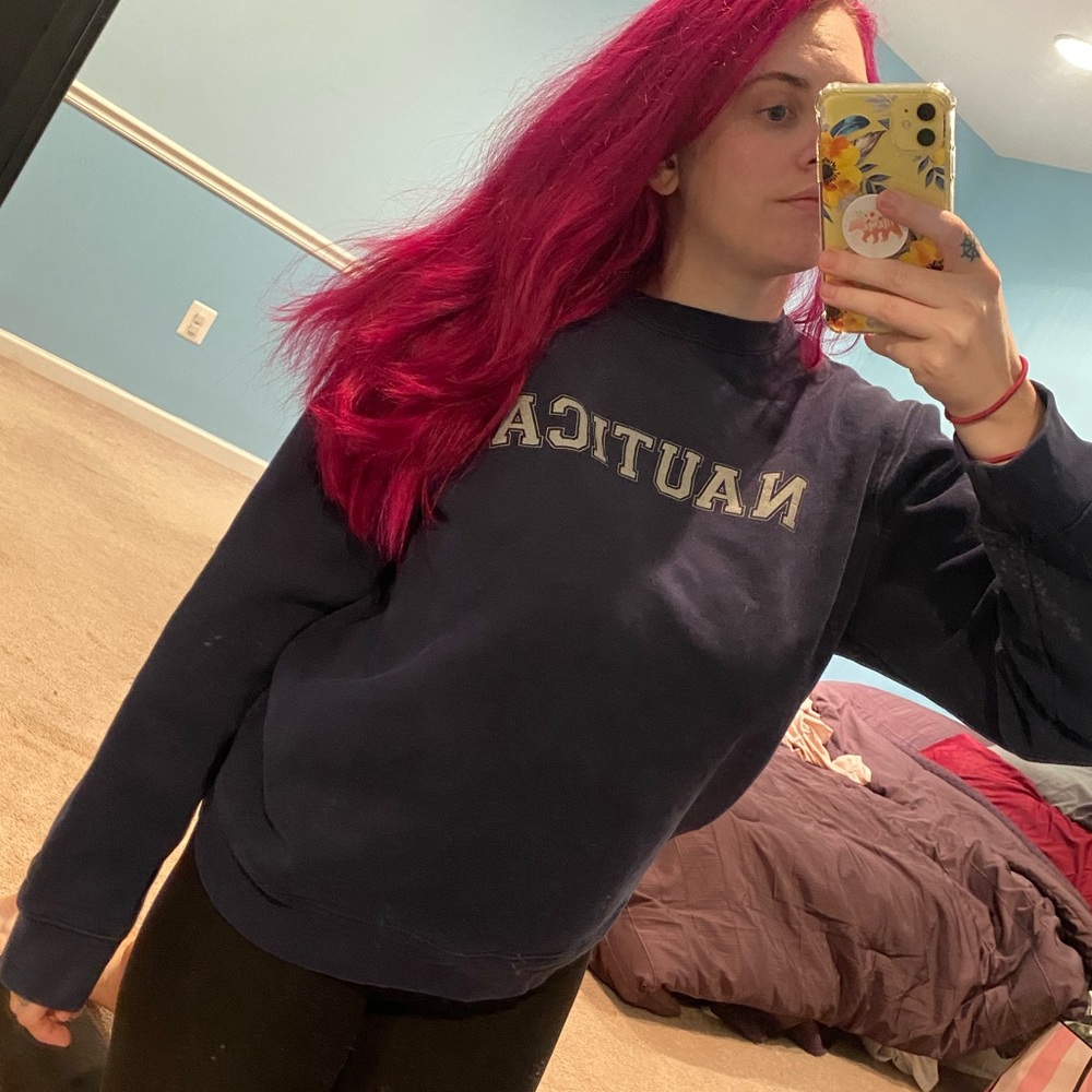Sweatshirt